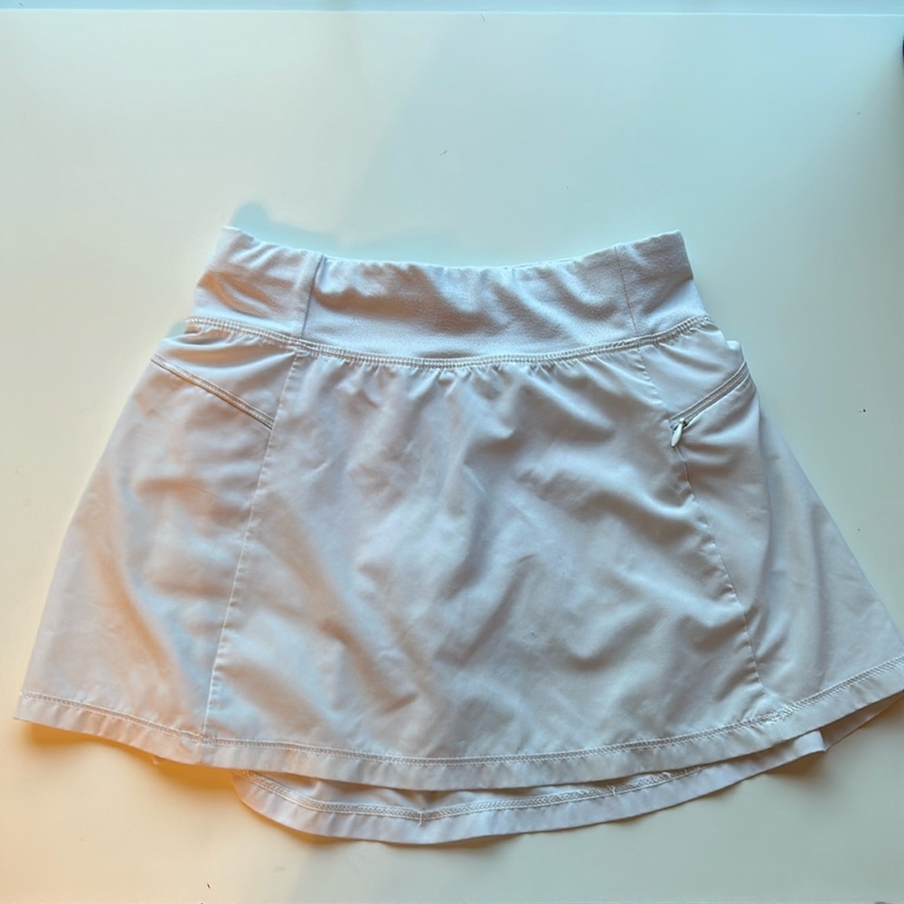 All in motion white skirt. Size M in kids.
